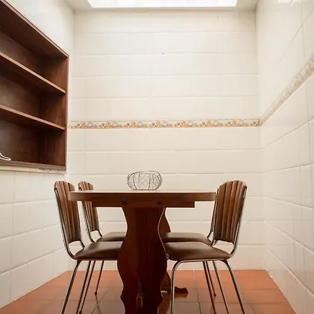 D. Antonia بيت ضيافة 3*